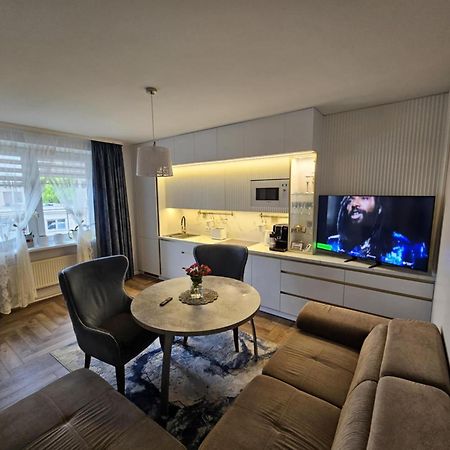 Medziotoju Apartment In Old City Palanga Luaran gambar